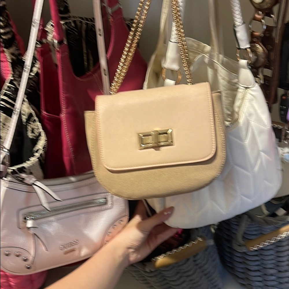 Elegant Cream Shoulder Bag